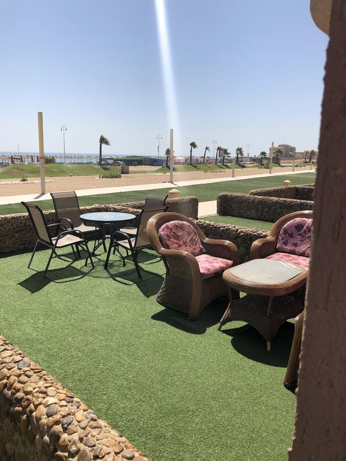 Chalet Porto South Beach - Beach Front Sea View 아인 수크나 외부 사진